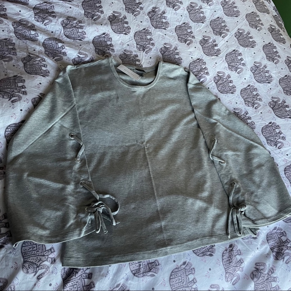 NWT ANN TAYLOR Lace Up sleeves sweater